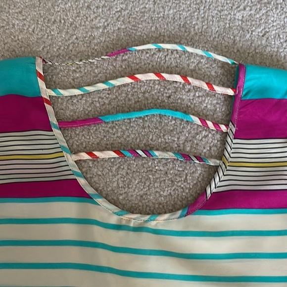 Stripped tank muti color - Picture 2 of 2